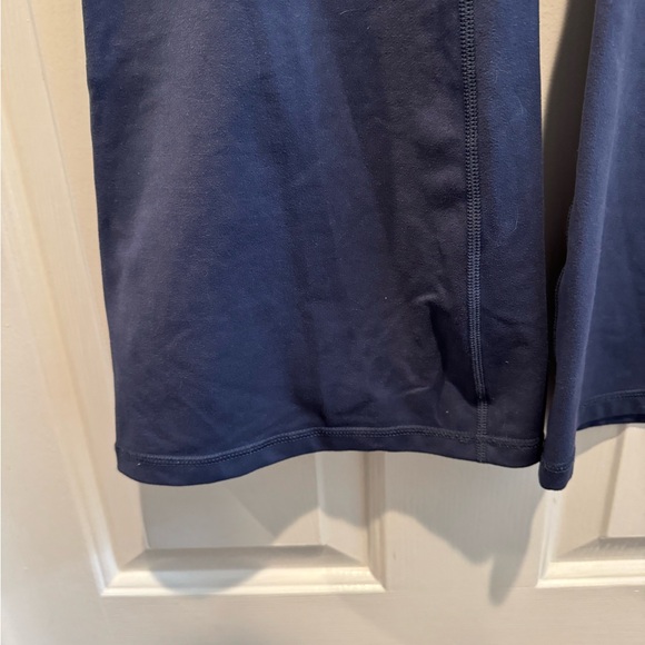 Offline by Aerie The Hugger Navy Bootcut Leggings Size L Short - Picture 10 of 13